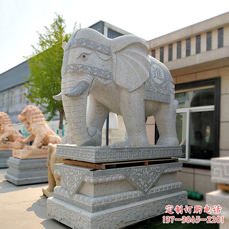 鹤壁新颖雄伟的大象雕塑