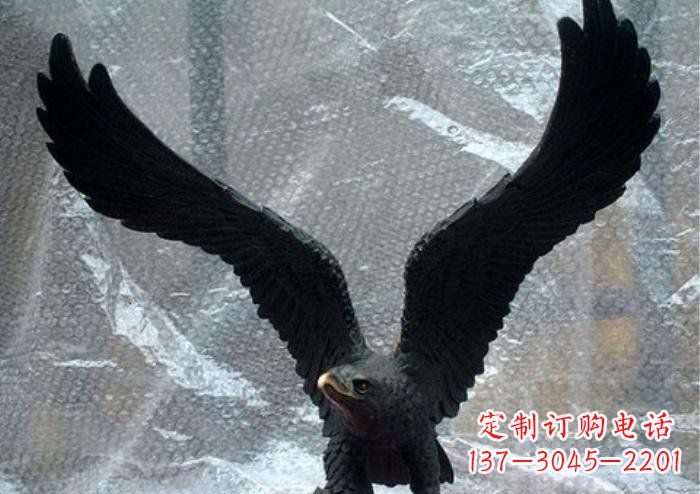 鹤壁大鹏展翅玻璃钢老鹰雕塑