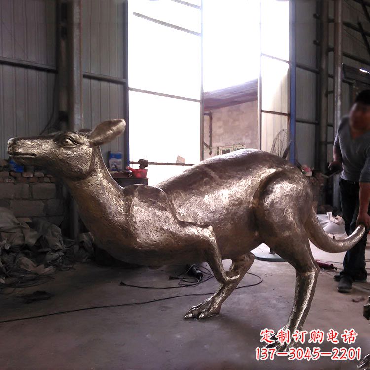 鹤壁袋鼠纯铜雕塑