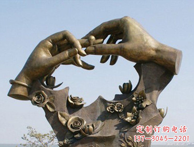 鹤壁戴戒指的手铜雕