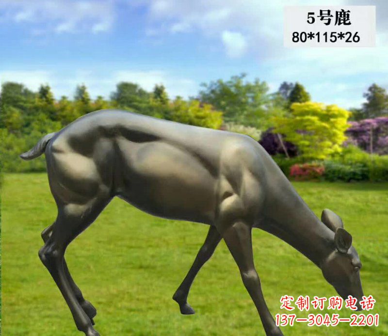 鹤壁质朴高雅的铜制低头鹿动物雕塑