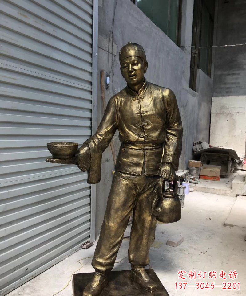 鹤壁铜雕店小二,象征忠诚勤劳的精神