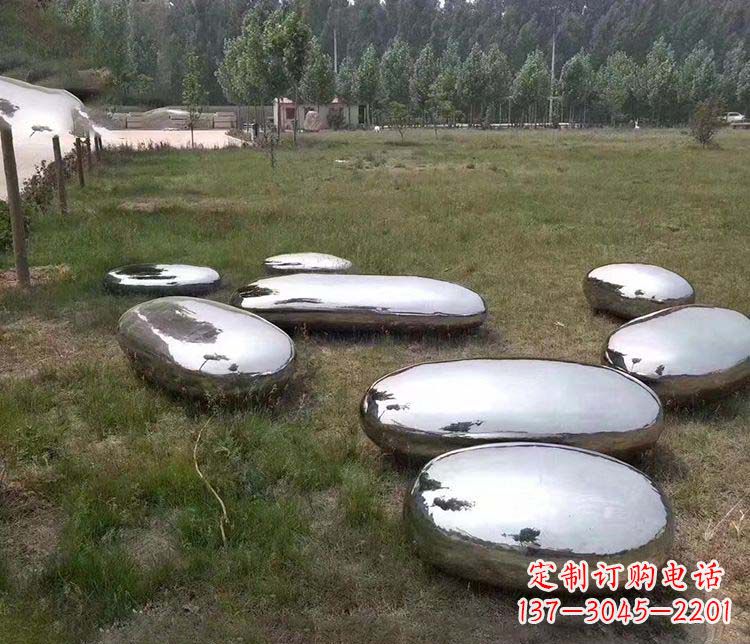 鹤壁抽象镜面不锈钢鹅卵石雕塑