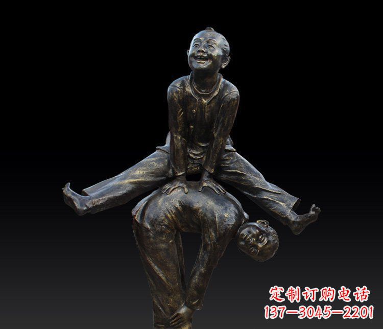鹤壁儿童跳山羊人物雕塑