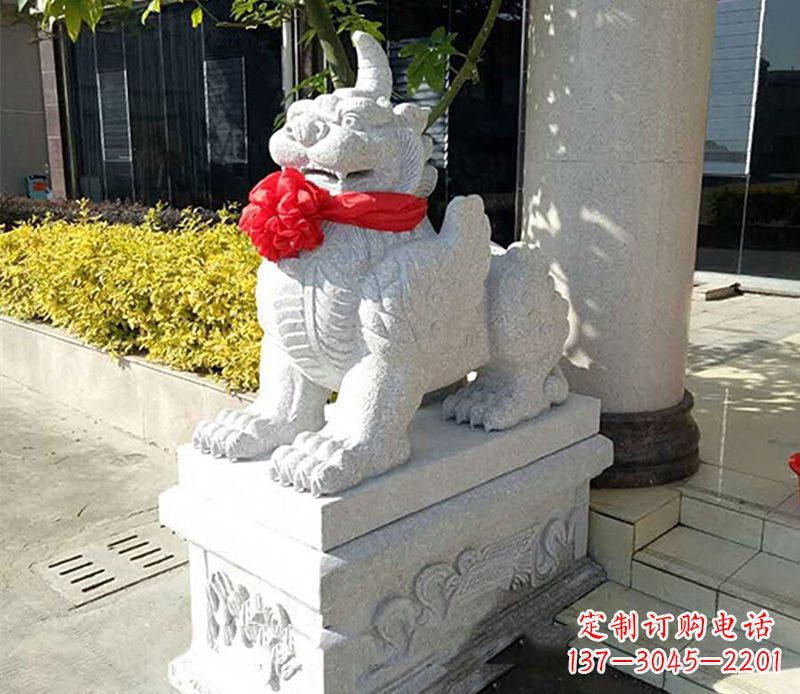 鹤壁优雅的独角兽雕塑