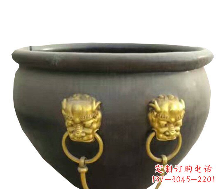 鹤壁传统工艺鎏金狮子头水缸铜雕塑