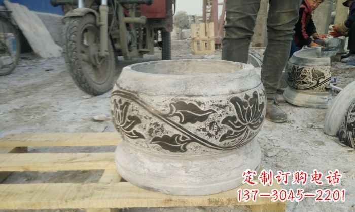 鹤壁仿古圆形水缸石雕塑