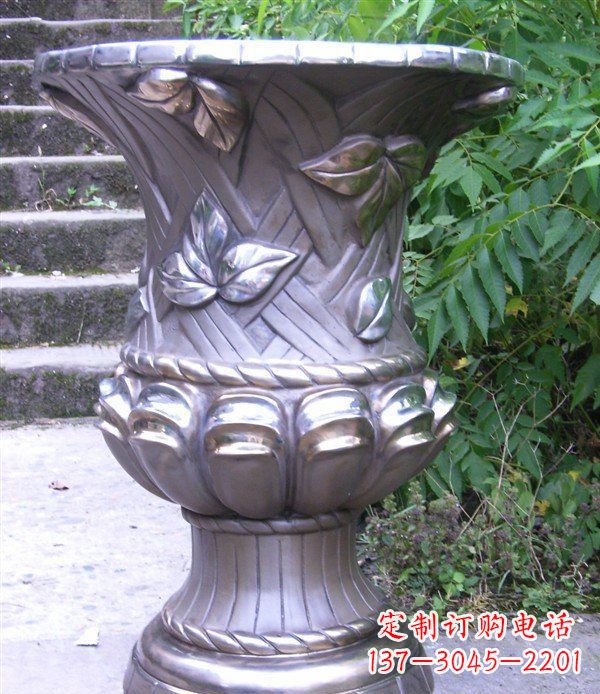 鹤壁玻璃钢花盆雕塑