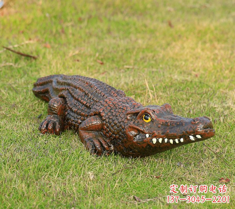 鹤壁仿真鳄鱼雕塑园林动物景观雕塑