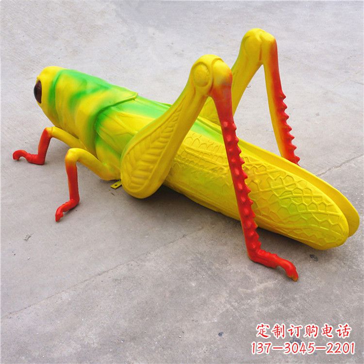 鹤壁仿真蝗虫玻璃钢蚂蚱雕塑