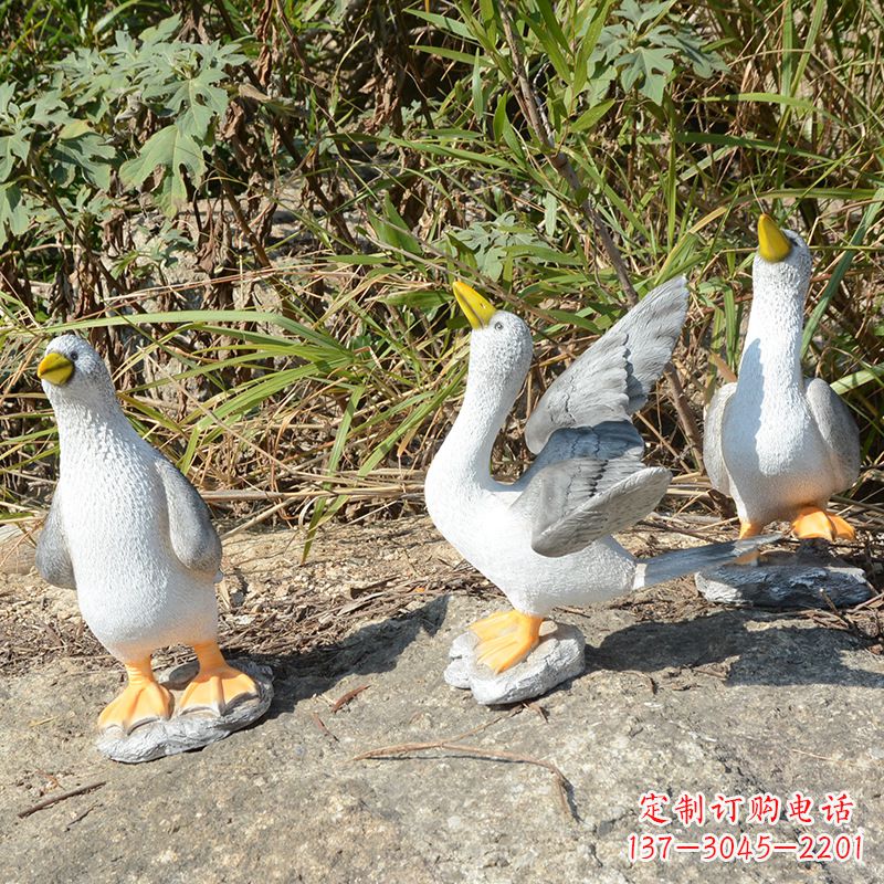 鹤壁象征和平的和平鸽雕塑
