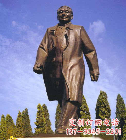鹤壁革命家邓小平铜雕