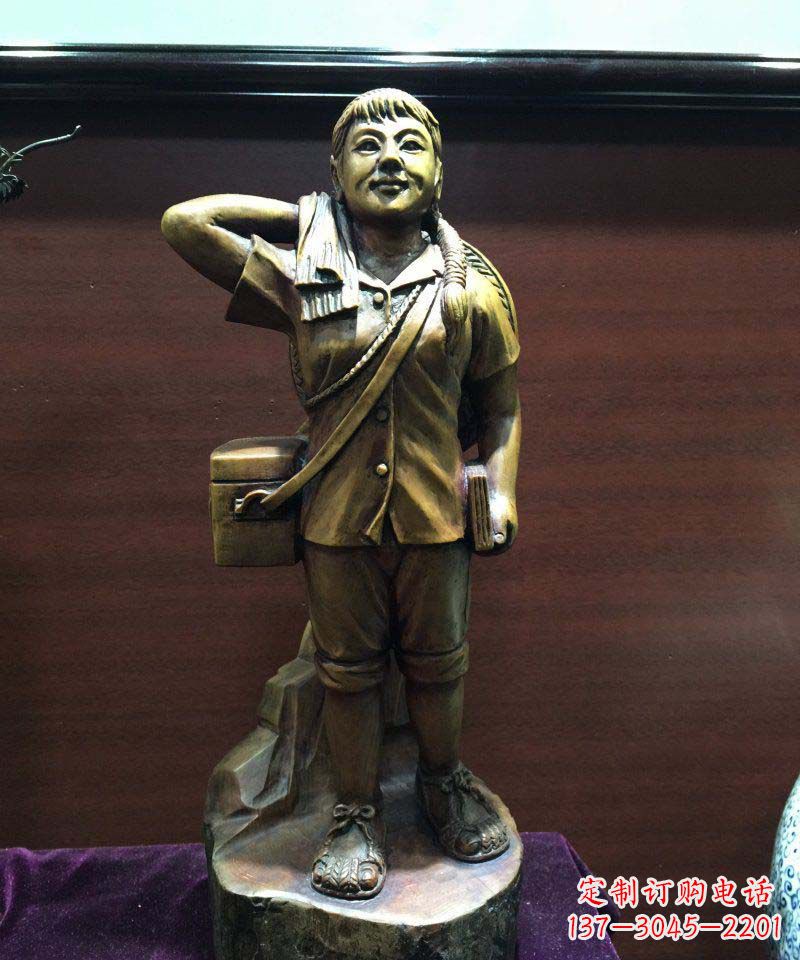 鹤壁浪漫而优雅的铜雕女人雕塑