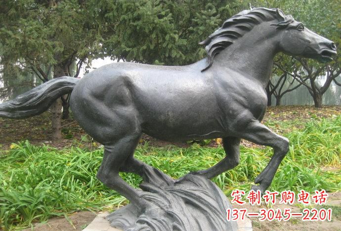鹤壁奔马铜雕—精美雕塑处处闪耀灿烂光彩