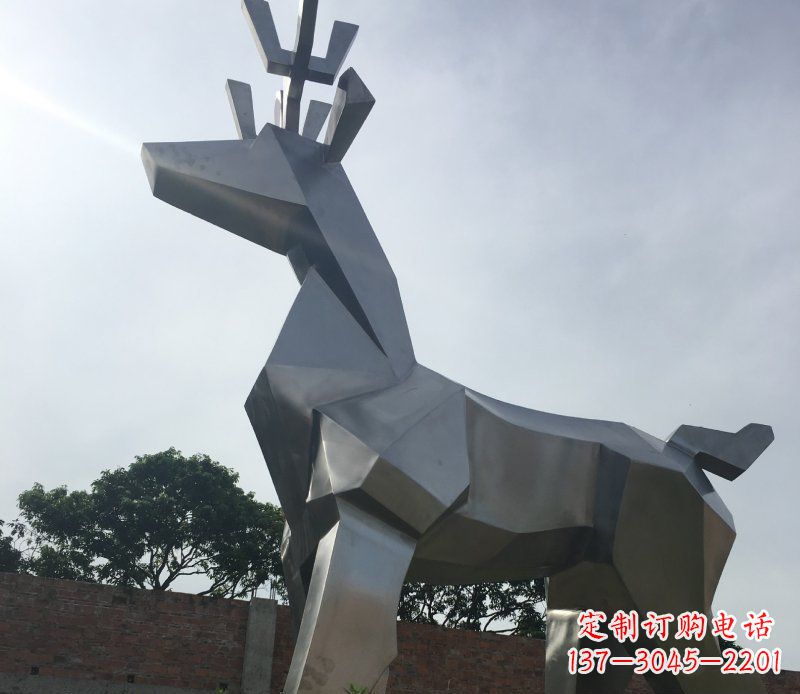 鹤壁不锈钢几何鹿雕塑