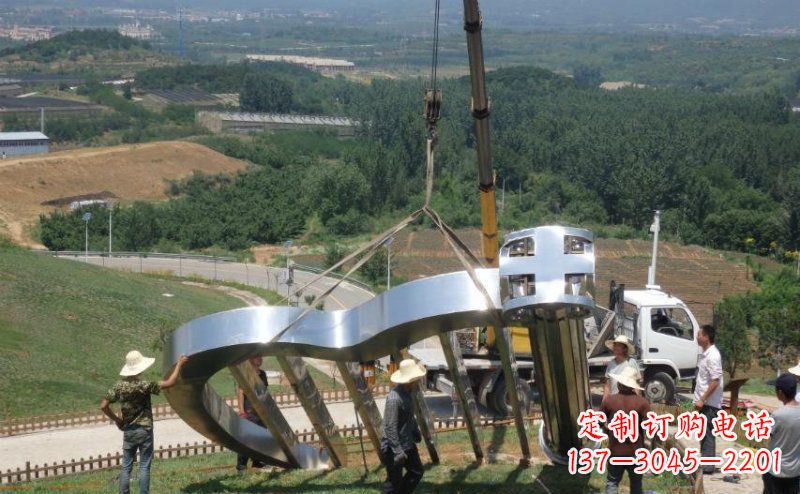 鹤壁公园竖琴雕塑——缔造完美的艺术景观