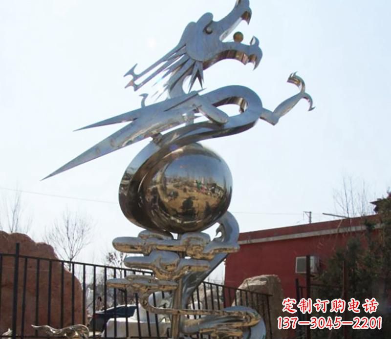鹤壁传统与现代完美结合的青铜龙雕塑