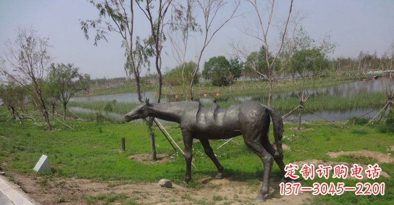 鹤壁公园抽象马景观铜雕