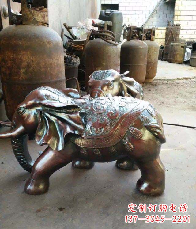 鹤壁 精美的铜质大象招财雕塑