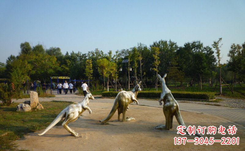 鹤壁公园袋鼠动物铜雕 (3)
