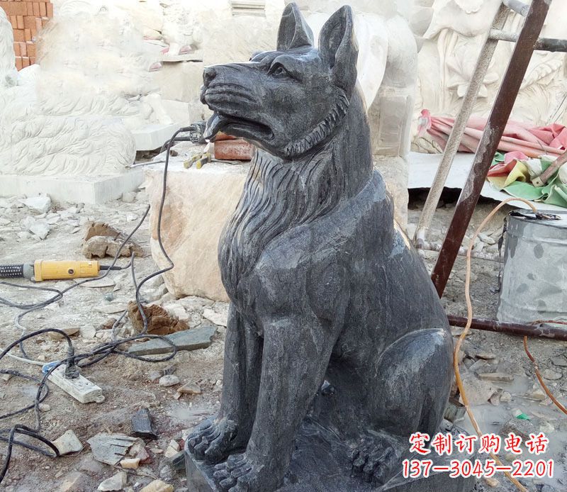 鹤壁狗雕塑，以自然主题展现美丽艺术
