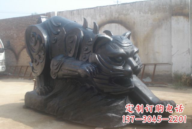 鹤壁公园动物铜雕老虎