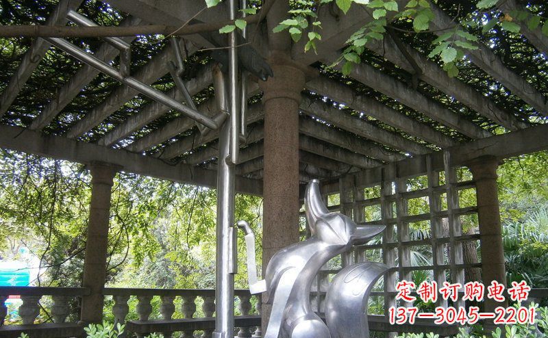 鹤壁动物铜雕——公园狐狸与乌鸦小品