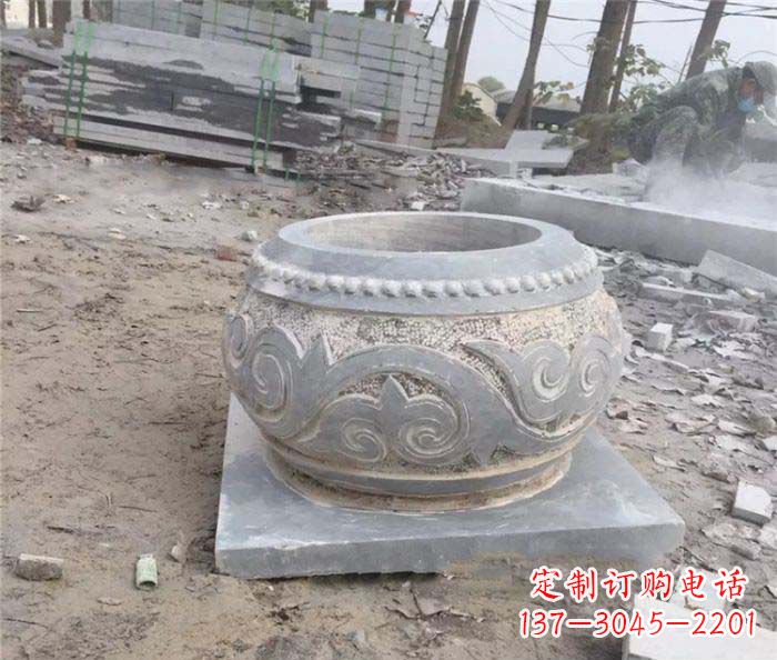 鹤壁古典风格的仿古石水缸雕塑