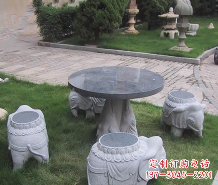 鹤壁小象雕塑——让自然陪伴身边