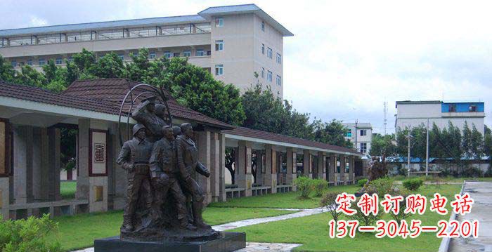 鹤壁风采勇猛军人铜雕