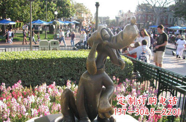 鹤壁公园卡通小狗动物铜雕