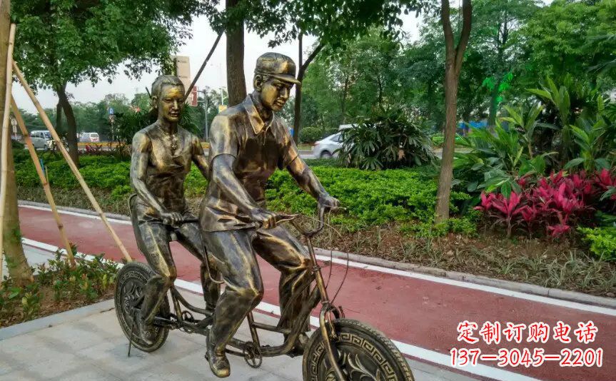 鹤壁集休闲、健身、艺术於一体的自行车雕塑