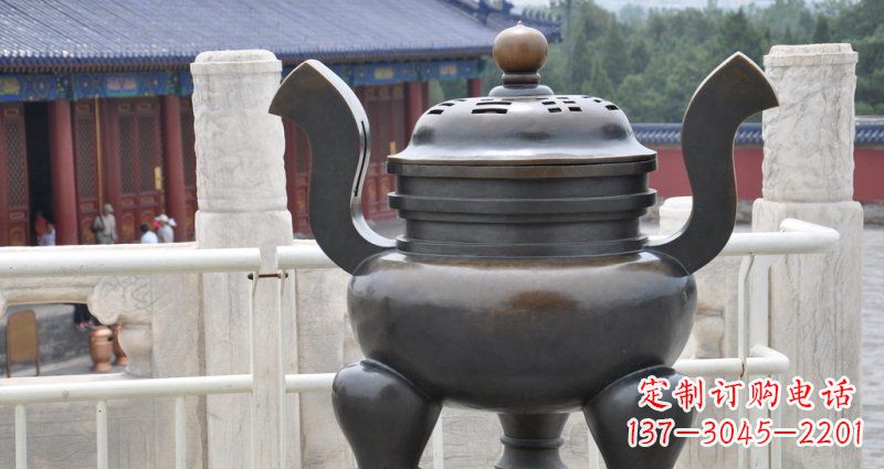鹤壁公园三足圆香炉景观铜雕