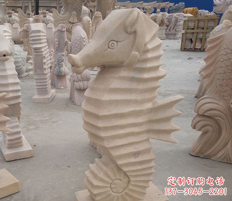 鹤壁公园石雕喷水海马