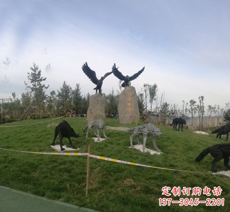 鹤壁令人惊叹的老鹰雕塑