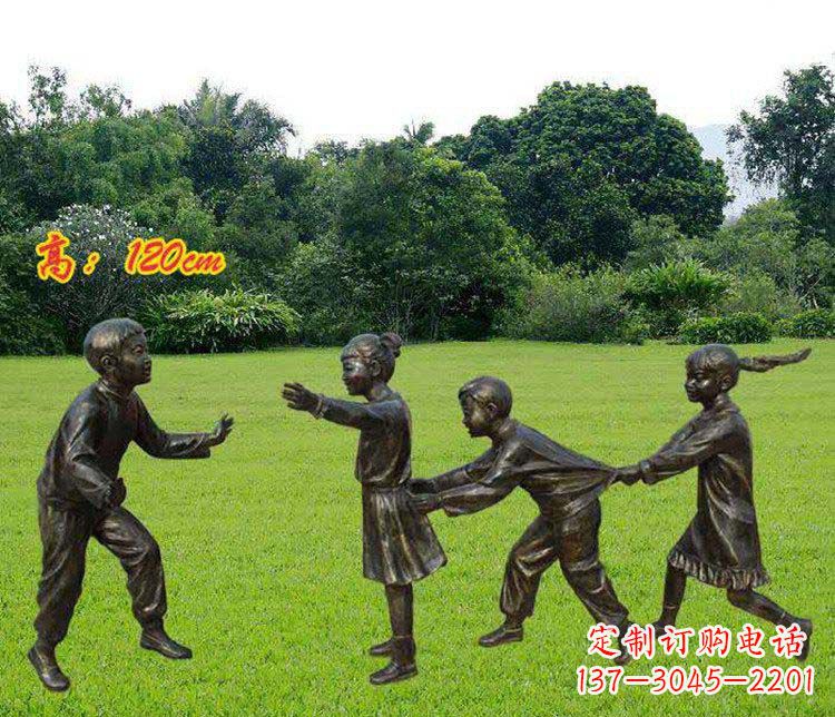 鹤壁公园玩老鹰捉小鸡的儿童小品铜雕 (2)