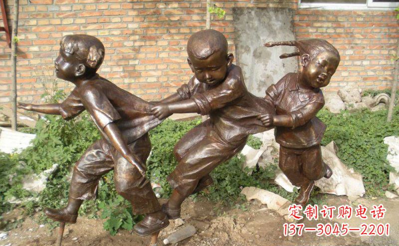 鹤壁铜雕老鹰—勇捕小鸡的动态展示