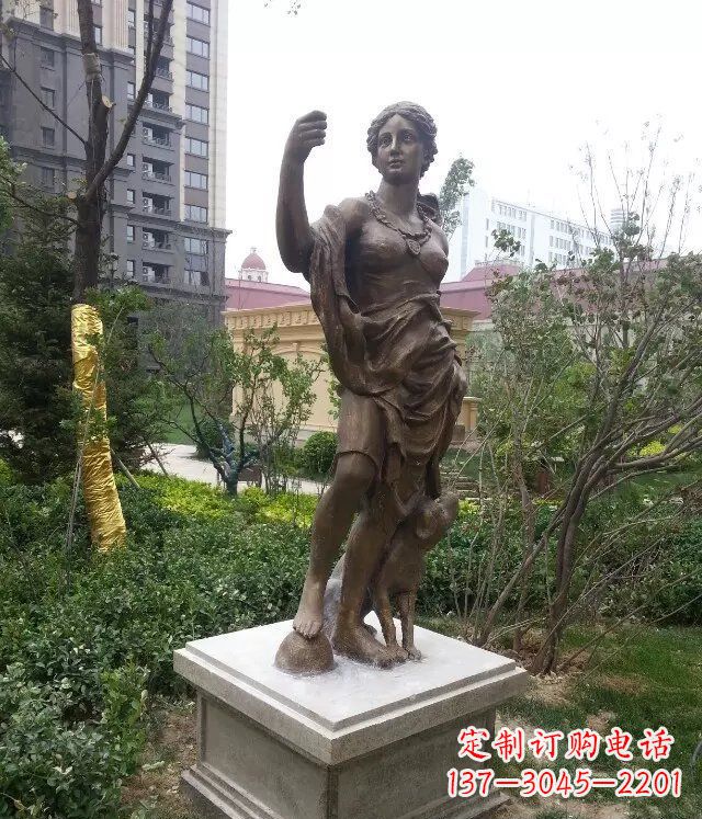 鹤壁西方女性人物铜雕 象征着勇气与力量