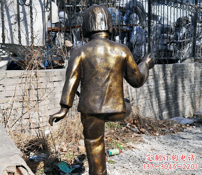 鹤壁纯正艺术——公园小女孩踢毽子铜雕