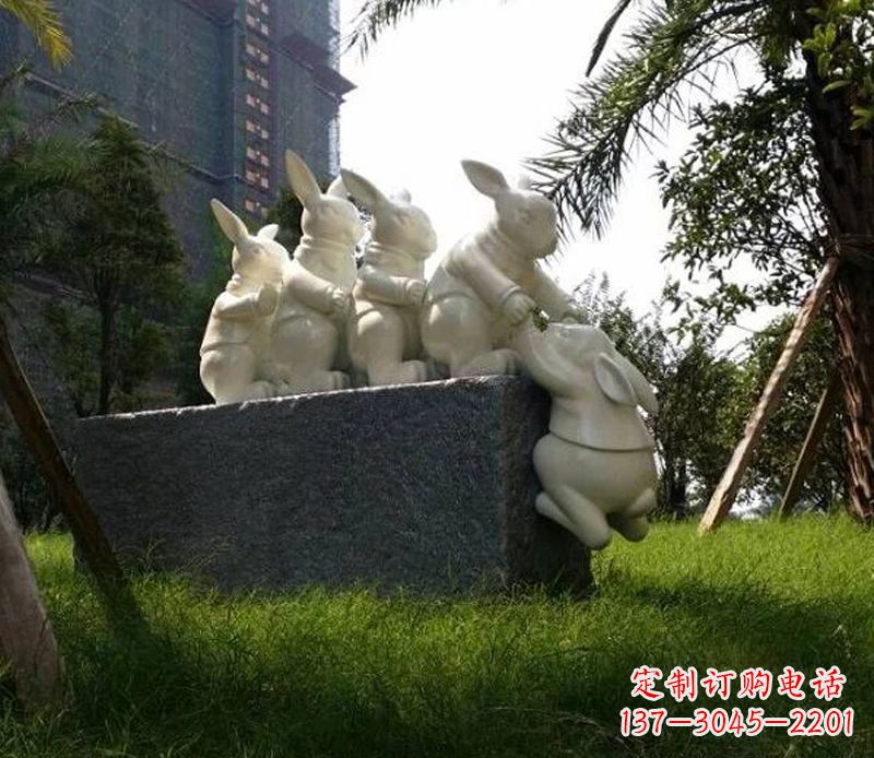 鹤壁中领雕塑精美兔子石雕