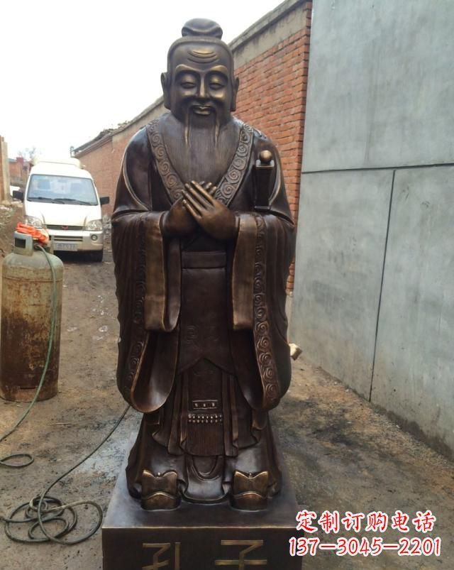 鹤壁孔子铜雕,传承古代文化的象征