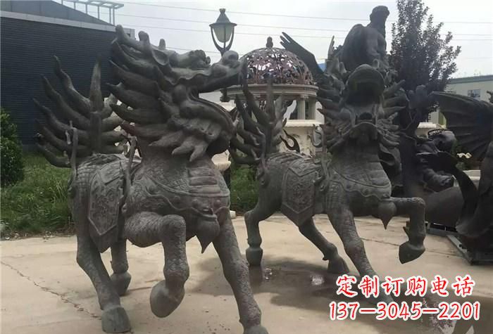 鹤壁精美的古典铜麒麟雕塑