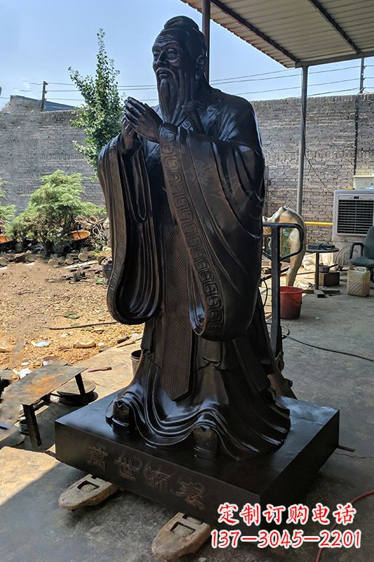 鹤壁精美孔子雕塑,还原历史大师的英姿
