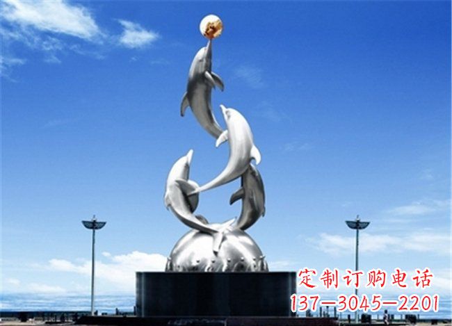 鹤壁欢腾动物——勇敢的海豚雕塑