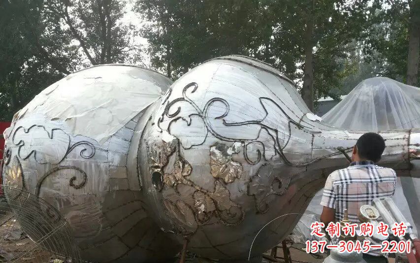 鹤壁分外精美的不锈钢葫芦雕塑