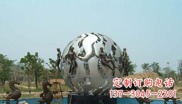 鹤壁高雅大气不锈钢圆球喷泉雕塑