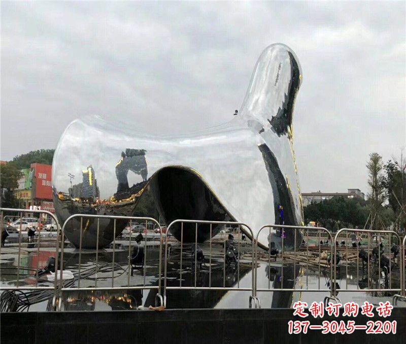 鹤壁中领雕塑推出一款精美的抽象鸽子雕塑,专为…