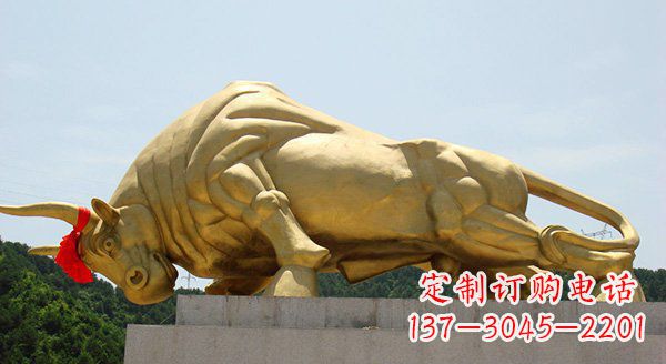 鹤壁广场黄铜奔牛铜雕