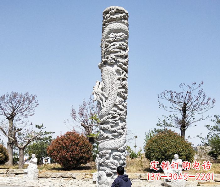 鹤壁广场景观大理石盘龙柱石雕