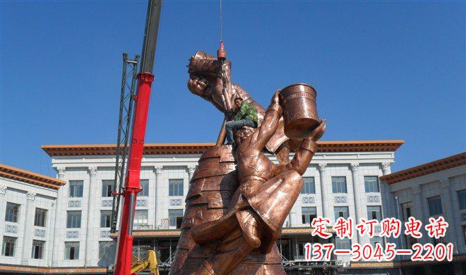 鹤壁尊贵跳舞的美女铜雕